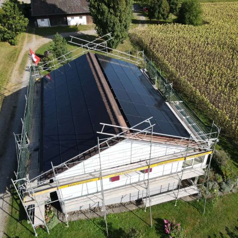 Solardach Arbeiten