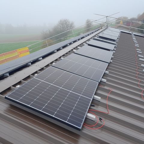 Solardach Arbeiten